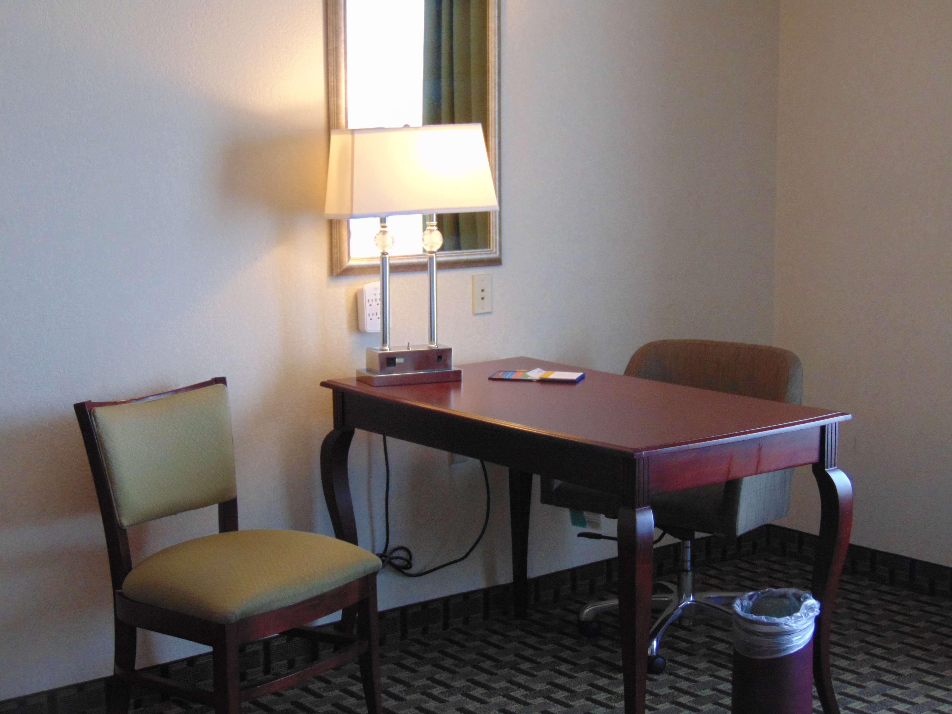 Hampton Inn & Suites Cleveland-Mentor Bagian luar foto