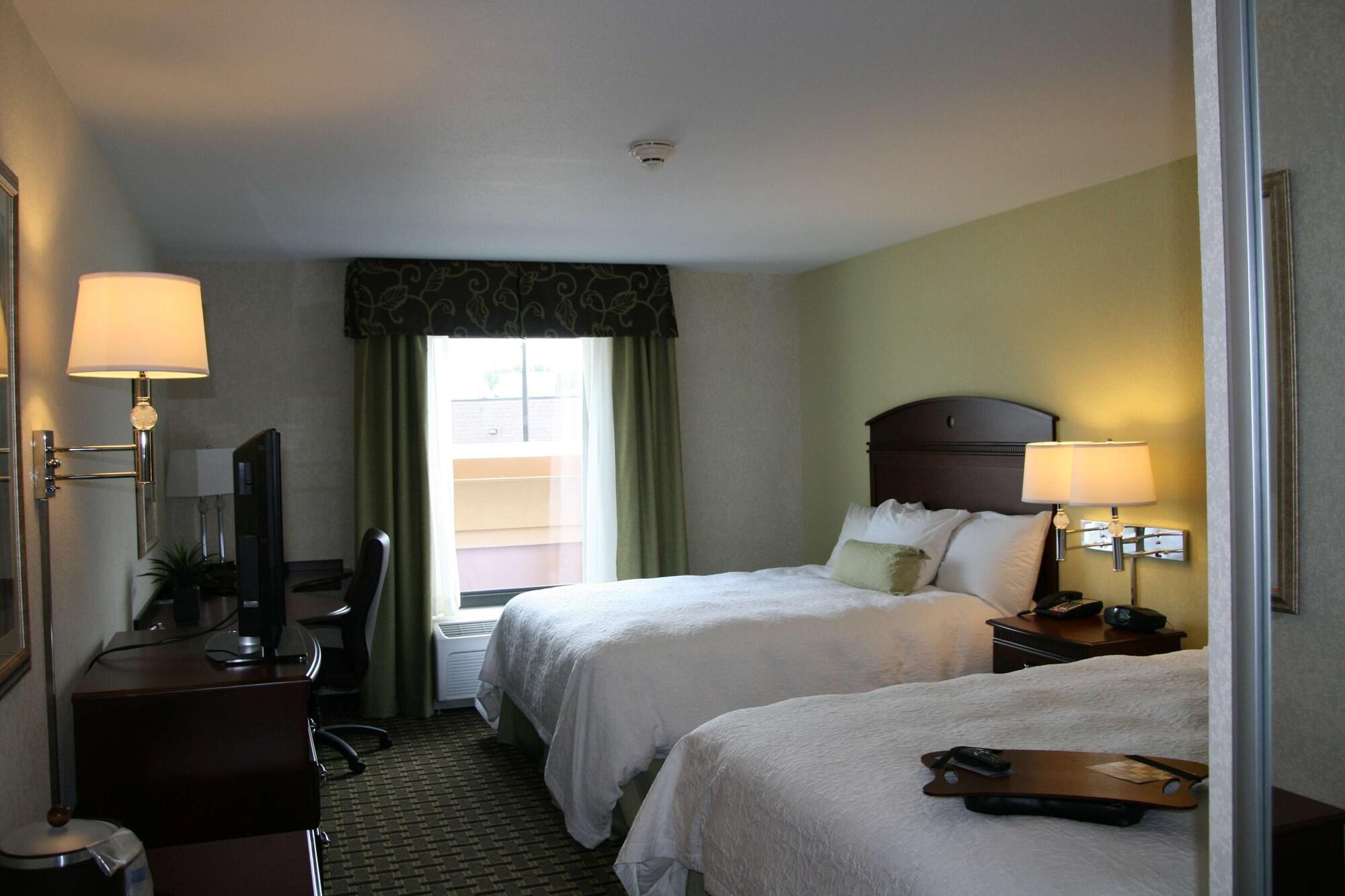Hampton Inn & Suites Cleveland-Mentor Bagian luar foto