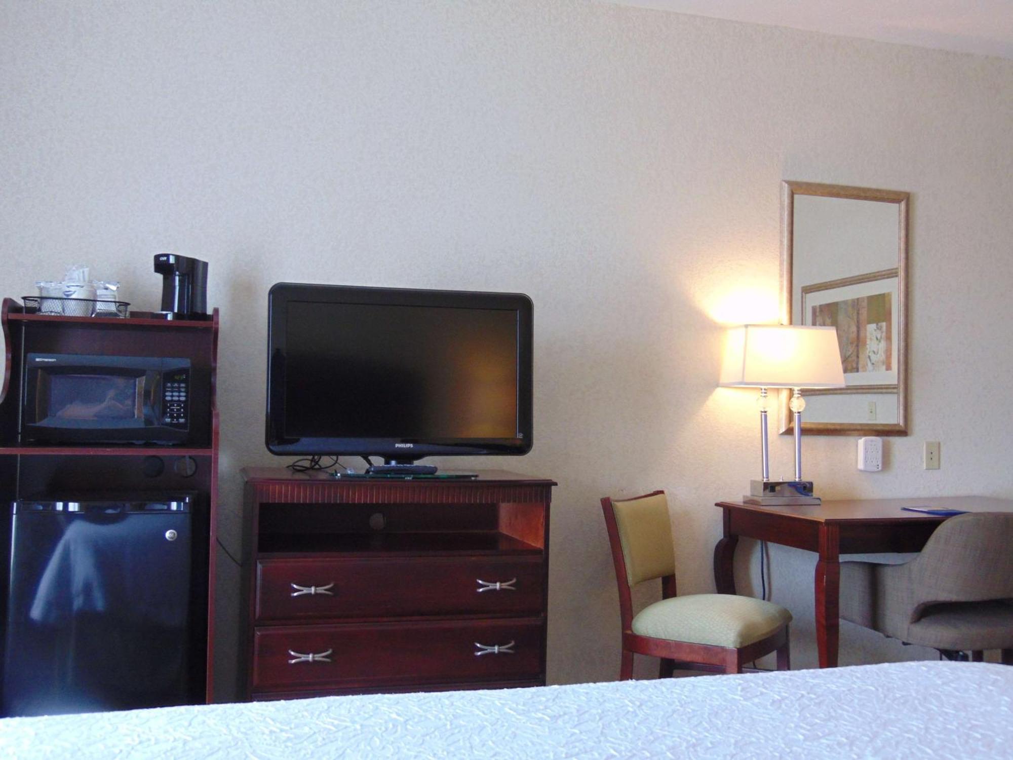 Hampton Inn & Suites Cleveland-Mentor Bagian luar foto