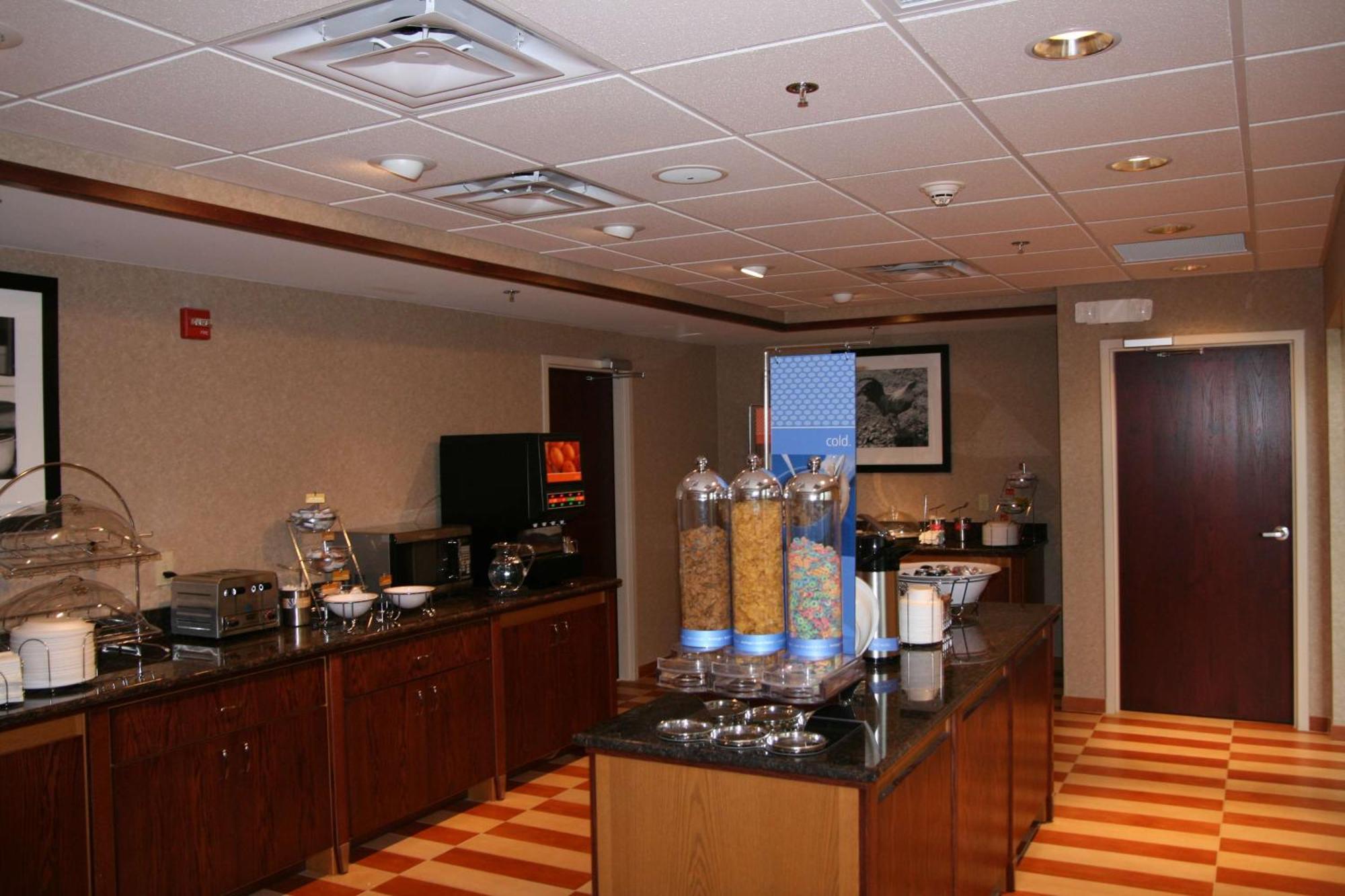Hampton Inn & Suites Cleveland-Mentor Bagian luar foto